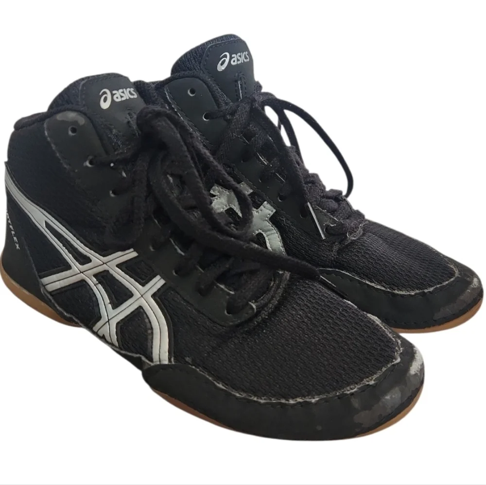 Asics Kids Black and White Wrestling Shoes